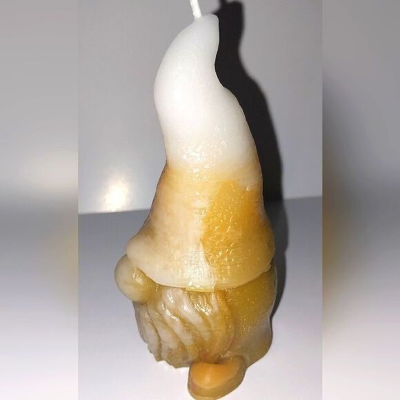 Hand crafted limited edition Gnome candle - Picture 6 of 6